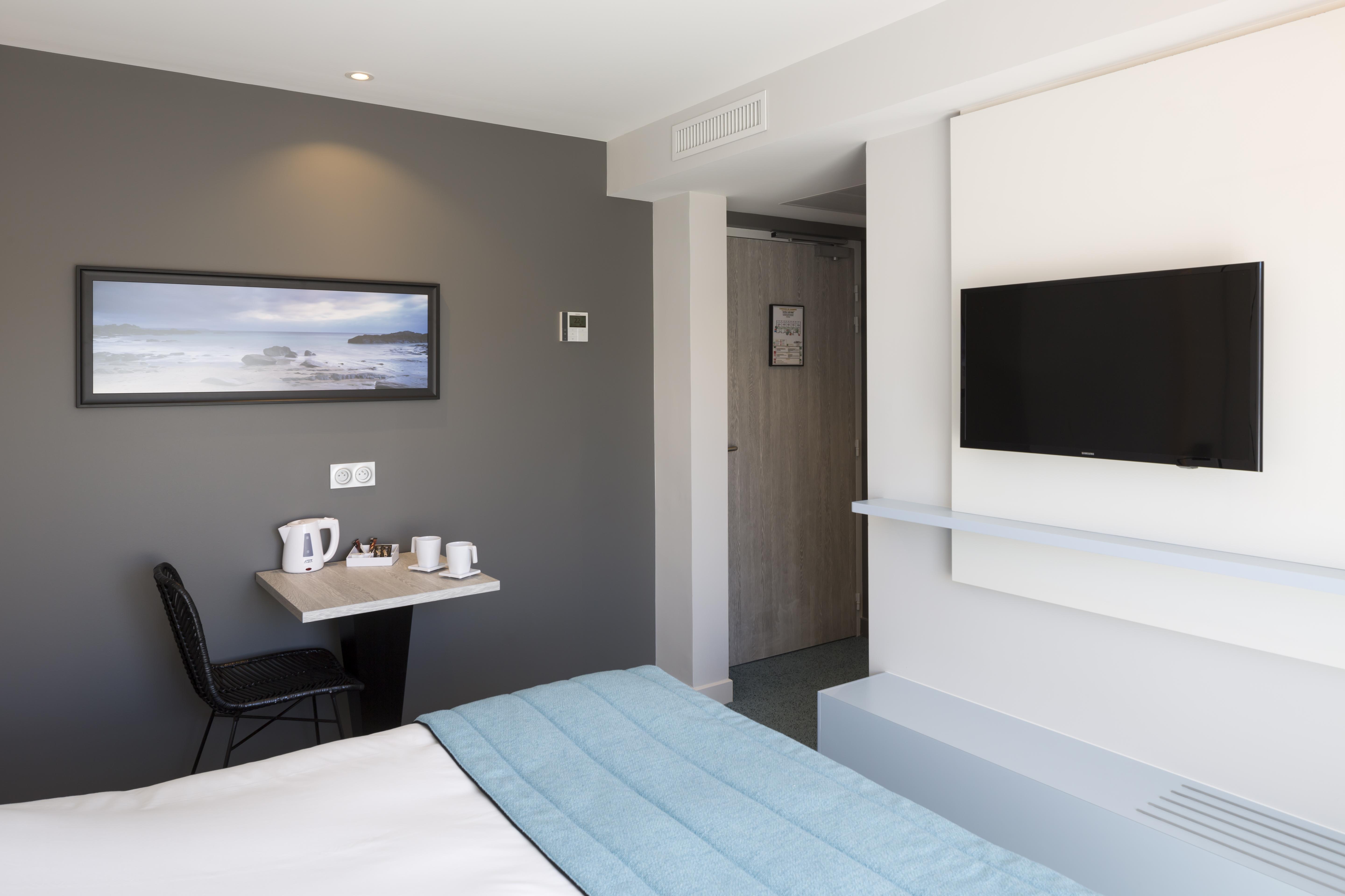 Logis Hotel Les Pins - Operalia Balaruc-les-Bains Exteriér fotografie