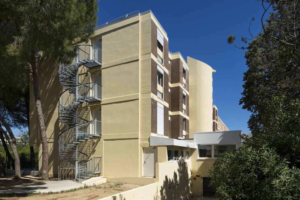 Logis Hotel Les Pins - Operalia Balaruc-les-Bains Exteriér fotografie